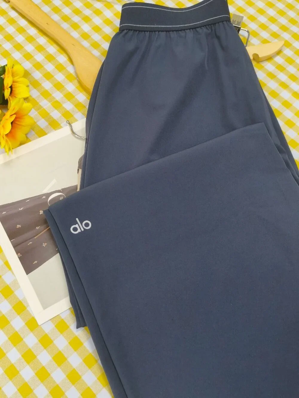 NWT Alo Yoga Regular Navy Blue Pants – Versatile items💘 – Ship fast🚚